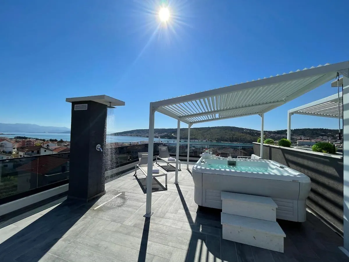 Sky Garden Trogir 아파트
