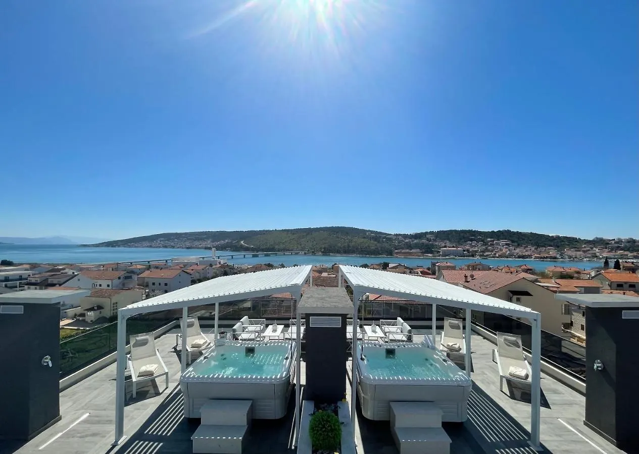 Sky Garden Trogir 아파트